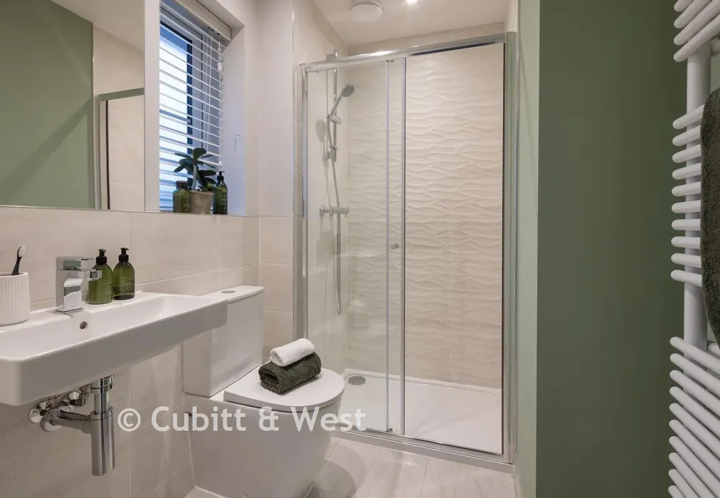 En-Suite - Braeburn Fields, Broadstone Crescent, Crowborough, East Sussex - Wards of Kent