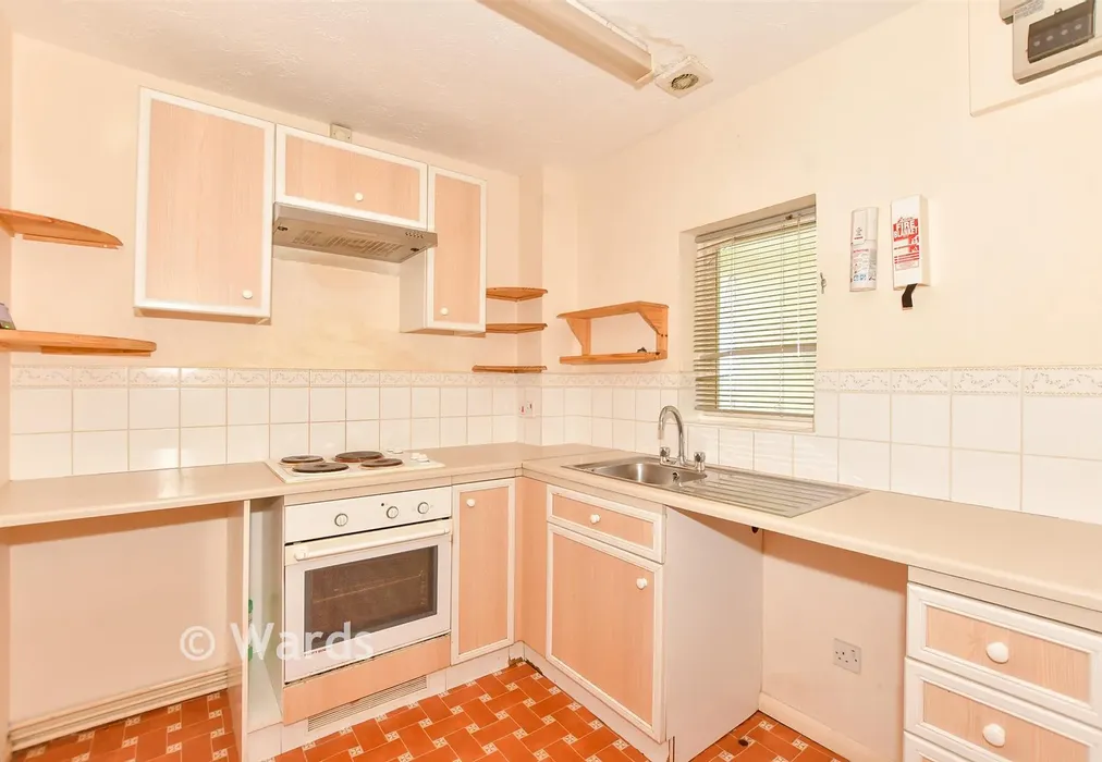 Kitchen - Radnor Bridge Road, Folkestone, Kent - Wards of Kent