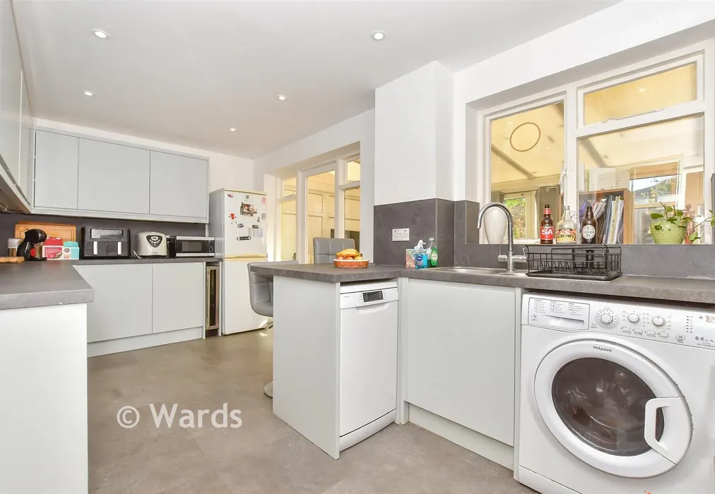 Kitchen - Shirley Avenue, Ramsgate, Kent - Wards of Kent