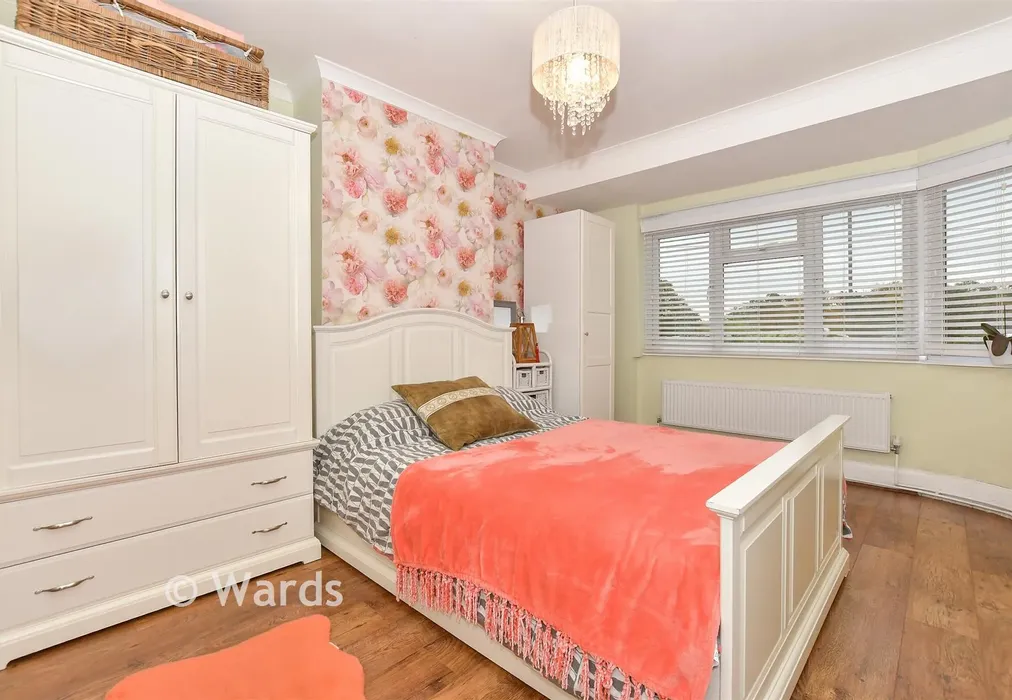Bedroom 2 - Castle Way, Leybourne, Kent - Wards of Kent
