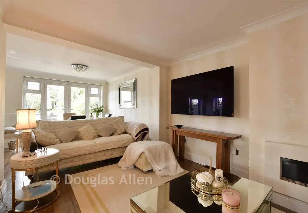 Lounge/Kitchen/Dining Room - Mill Road, Billericay, Essex - Wards of Kent