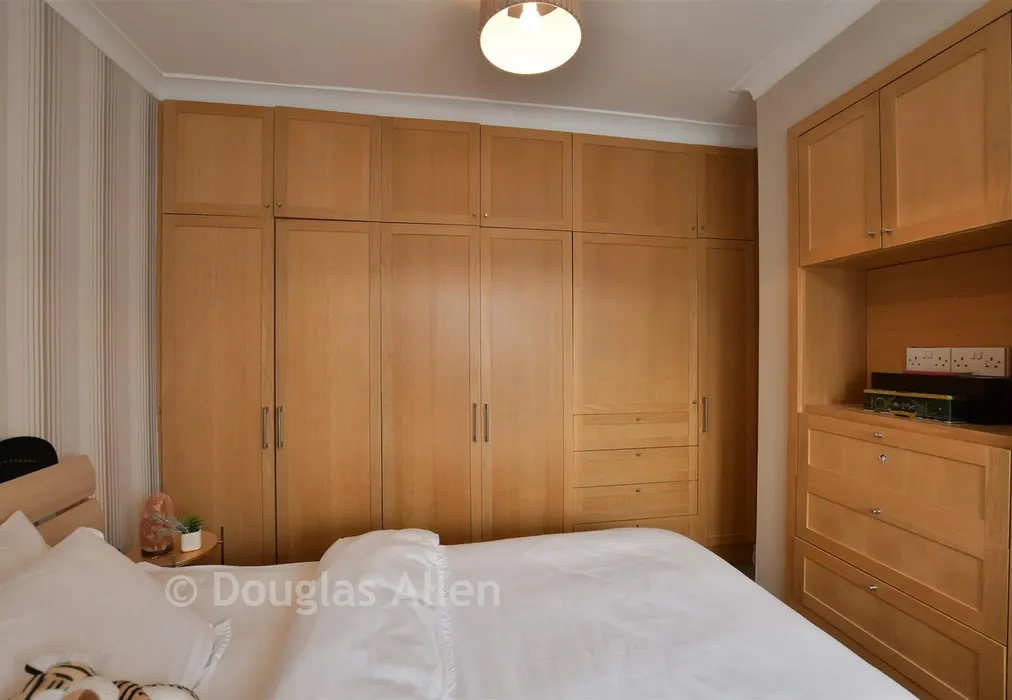 Bedroom 2 - Mill Road, Billericay, Essex - Wards of Kent