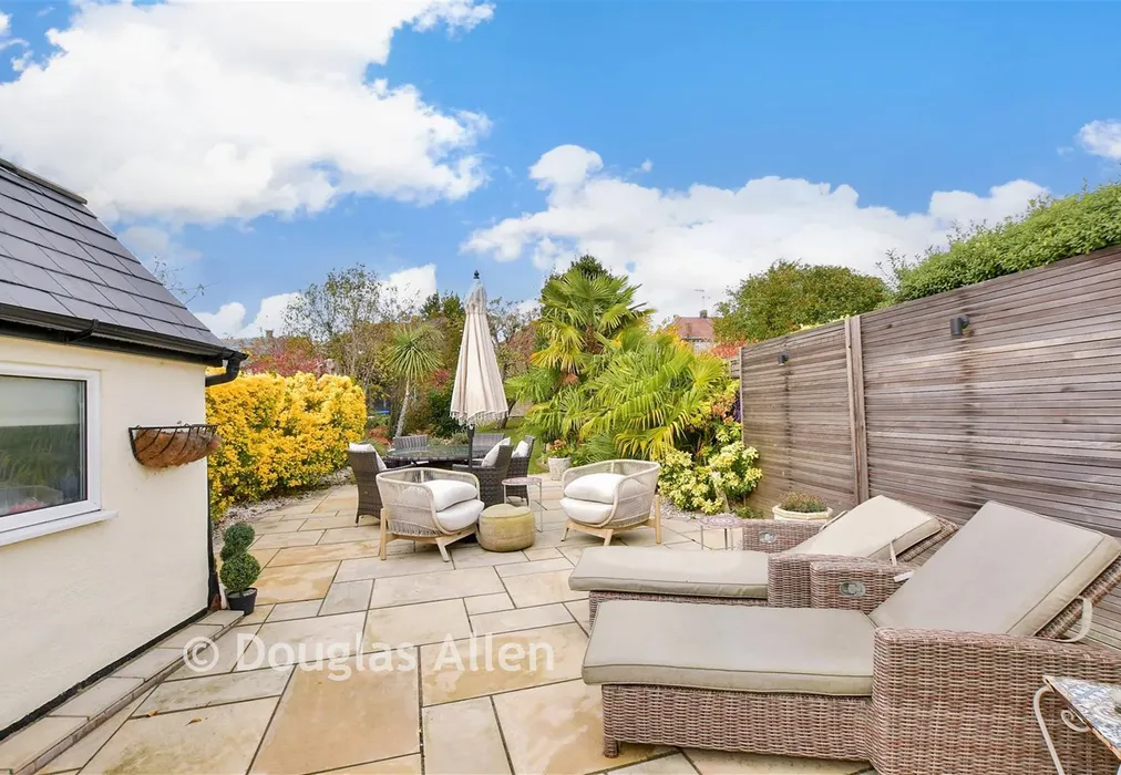 Patio Area - Mill Road, Billericay, Essex - Wards of Kent