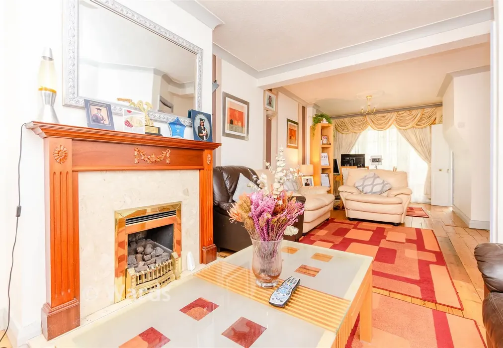 Lounge/Diner - Northumberland Avenue, Welling, Kent - Wards of Kent