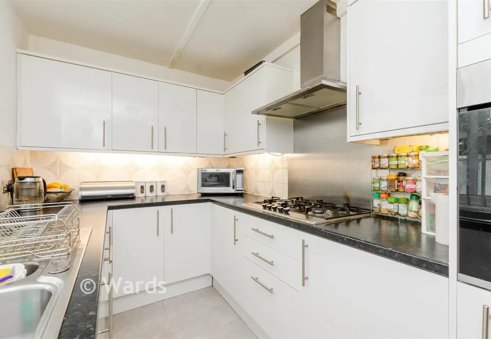 Kitchen - Northumberland Avenue, Welling, Kent - Wards of Kent