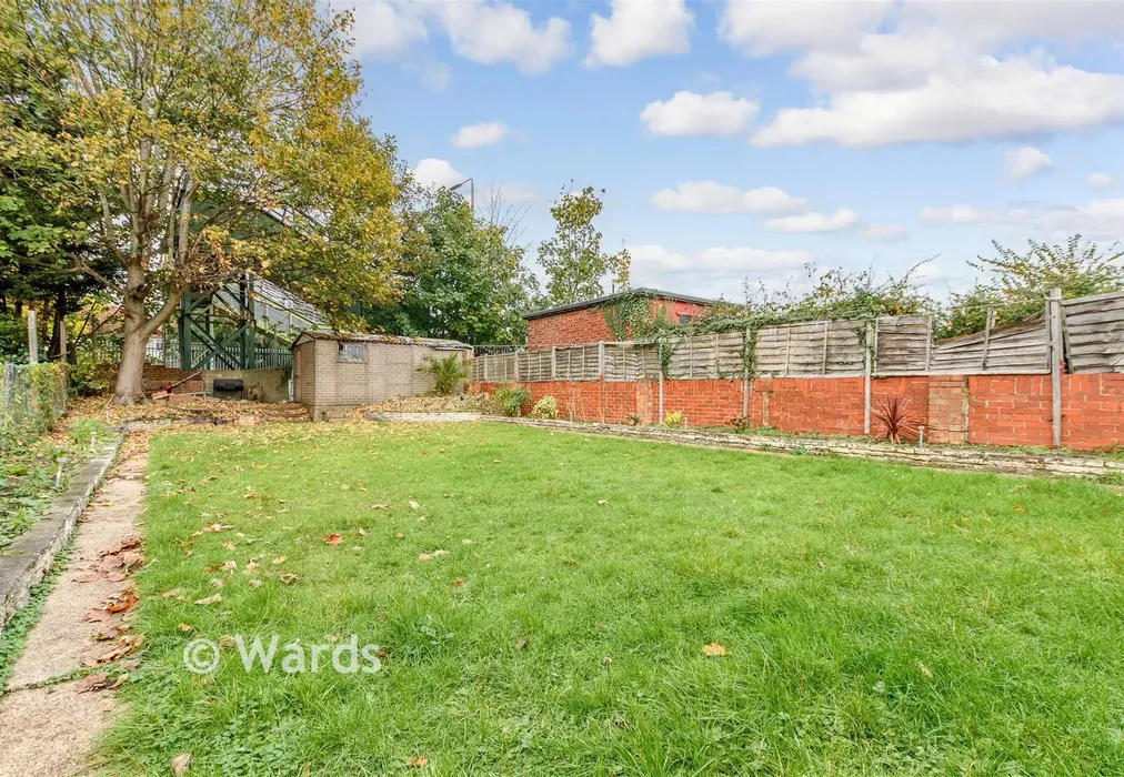 Rear Garden - Northumberland Avenue, Welling, Kent - Wards of Kent