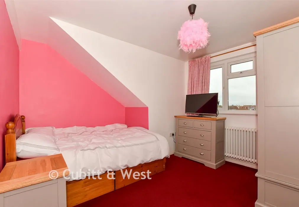 Bedroom 3 - Fairlight Avenue, Telscombe Cliffs, East Sussex - Wards of Kent