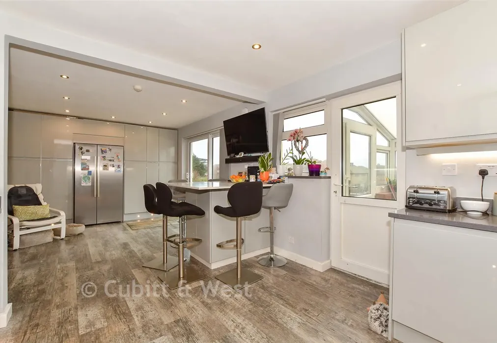 Kitchen/Dining Room - Fairlight Avenue, Telscombe Cliffs, East Sussex - Wards of Kent