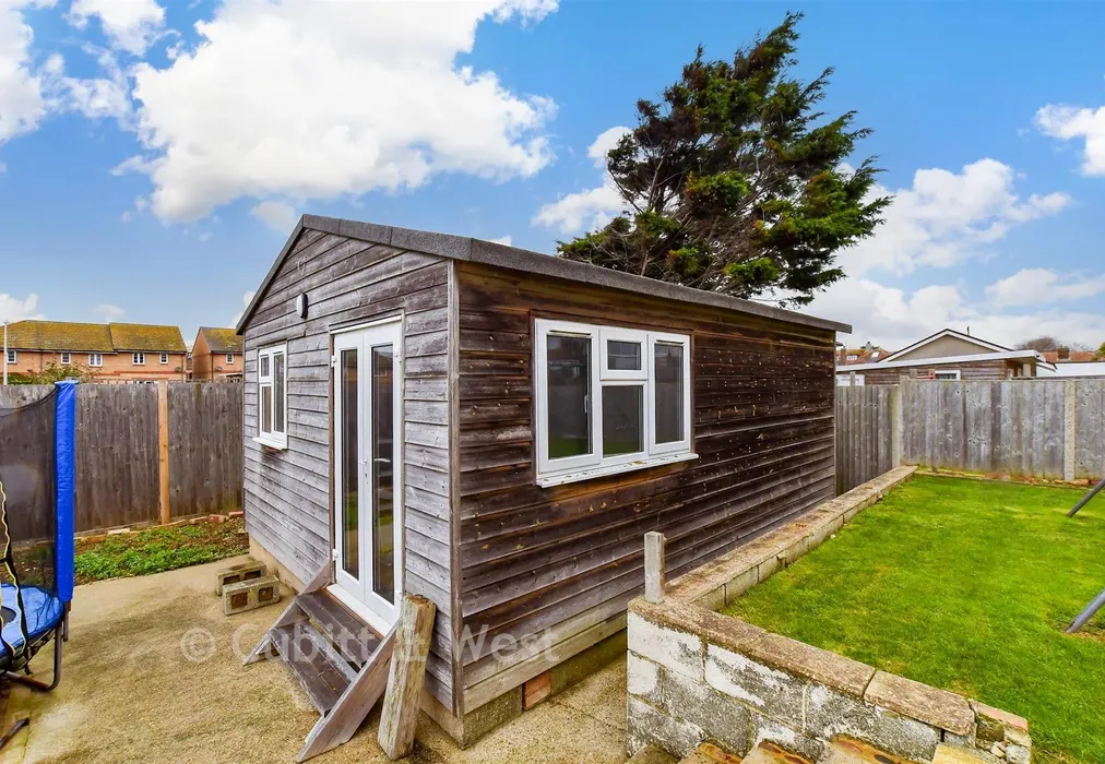 Rear Garden - Fairlight Avenue, Telscombe Cliffs, East Sussex - Wards of Kent
