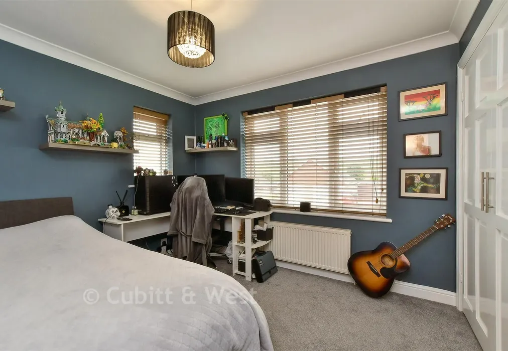 Bedroom 3 - Pitt Gardens, Woodingdean, Brighton, East Sussex - Wards of Kent