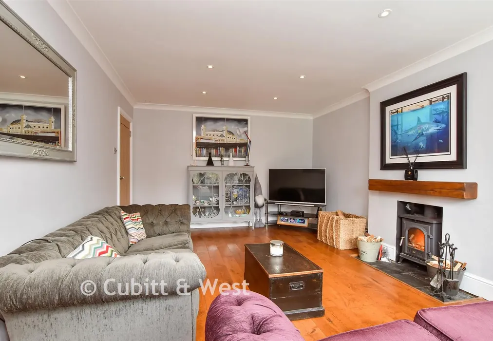 Lounge - Pitt Gardens, Woodingdean, Brighton, East Sussex - Wards of Kent