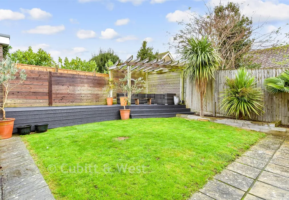 Rear Garden - Pitt Gardens, Woodingdean, Brighton, East Sussex - Wards of Kent