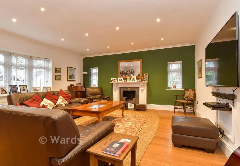 Lounge - Bennetts Avenue, West Kingsdown, Sevenoaks, Kent - Wards of Kent