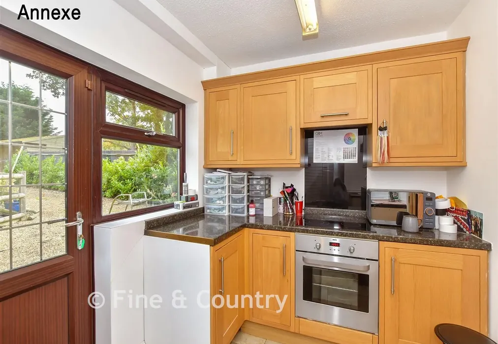 Annexe Kitchen - Bromley Green Road, Ruckinge, Ashford, Kent - Wards of Kent
