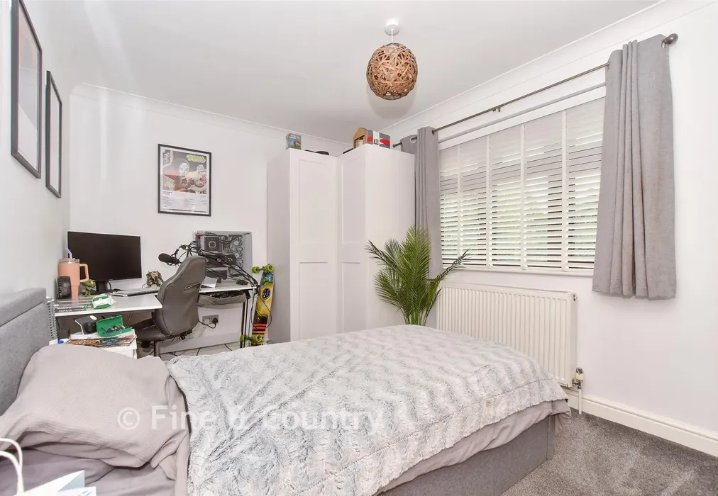 Bedroom 4 - Bromley Green Road, Ruckinge, Ashford, Kent - Wards of Kent