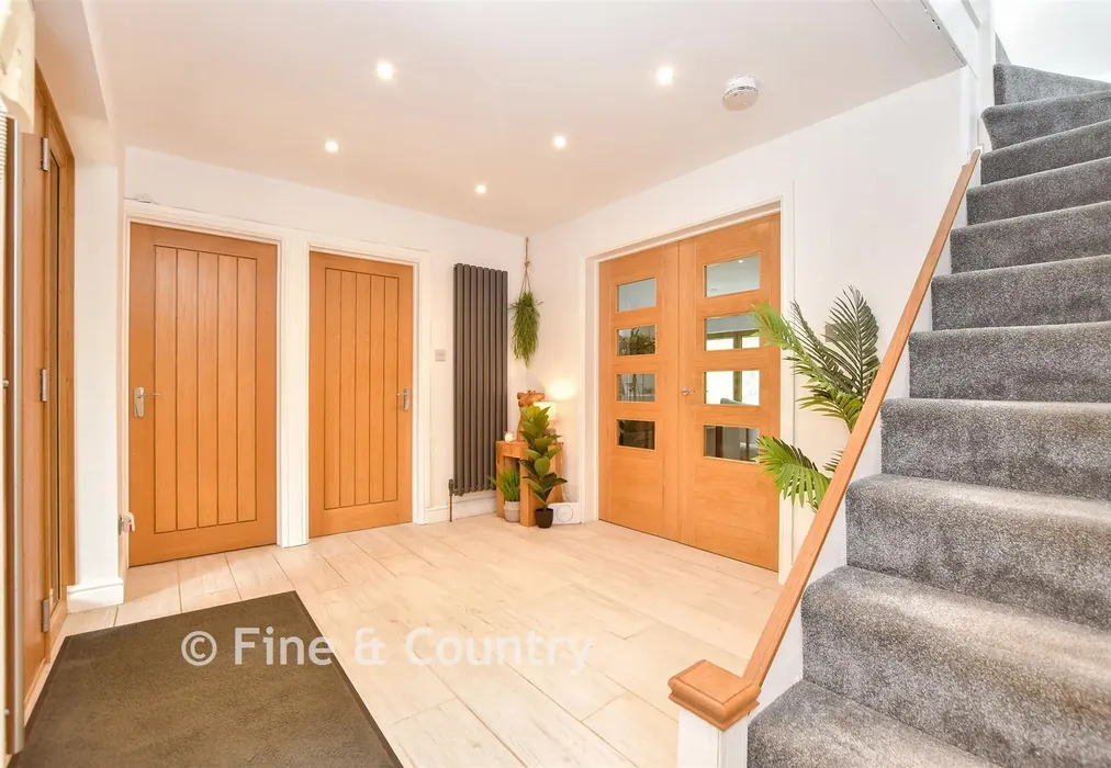 Entrance Hall - Bromley Green Road, Ruckinge, Ashford, Kent - Wards of Kent