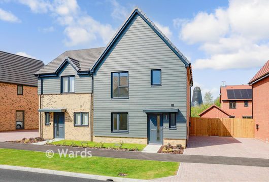 Ham Road, Faversham Lakes, Faversham, Kent - Wards of Kent