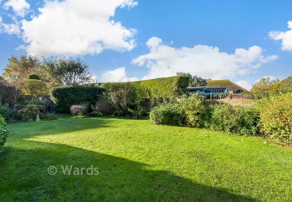 Rear Garden - Bay View Road, Broadstairs, Kent - Wards of Kent