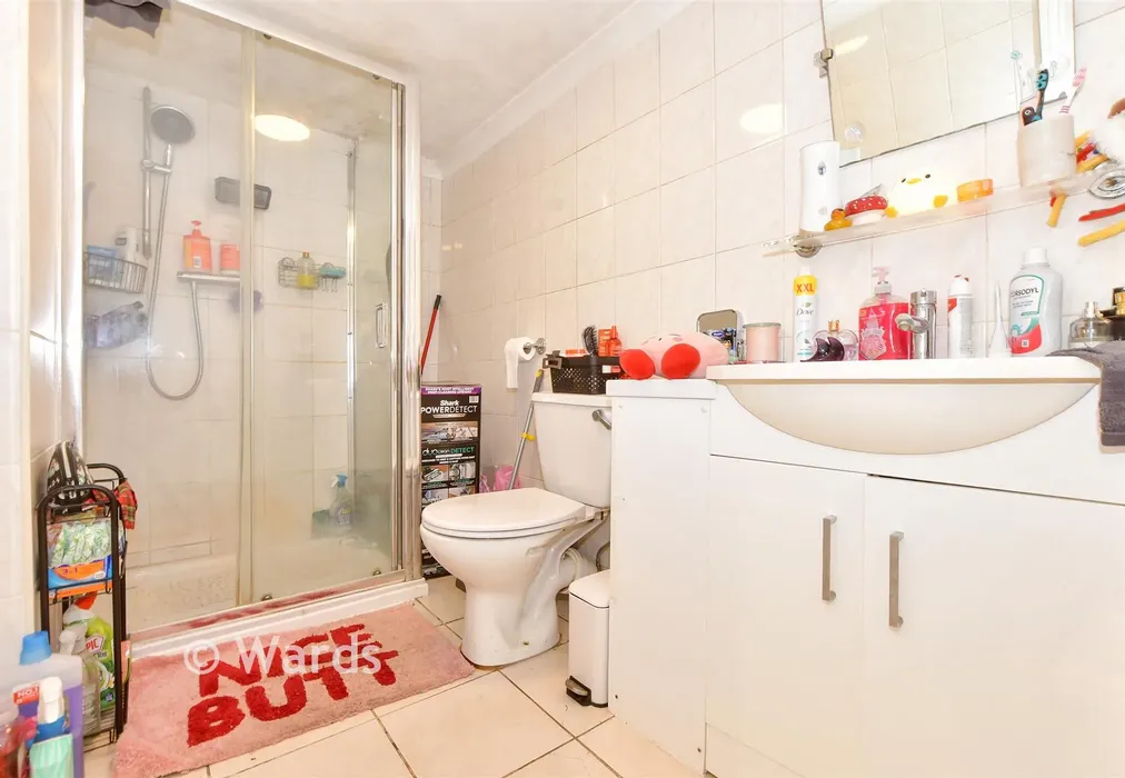 Shower Room - Wincheap, Canterbury, Kent - Wards of Kent