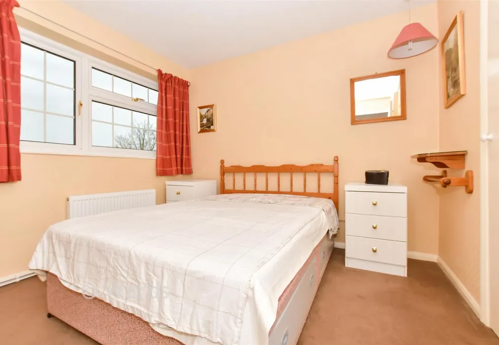Bedroom 2 - Liverpool Road, Walmer, Deal, Kent - Wards of Kent