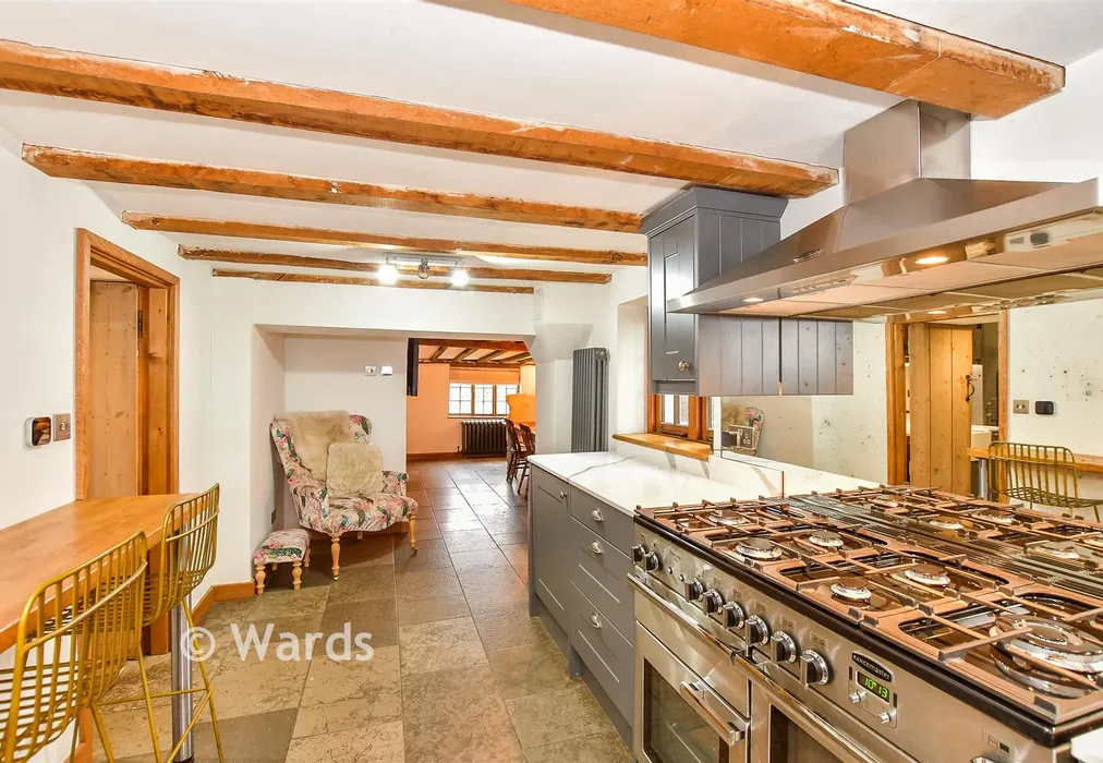 Kitchen - Ashford Road, Bethersden, Ashford, Kent - Wards of Kent