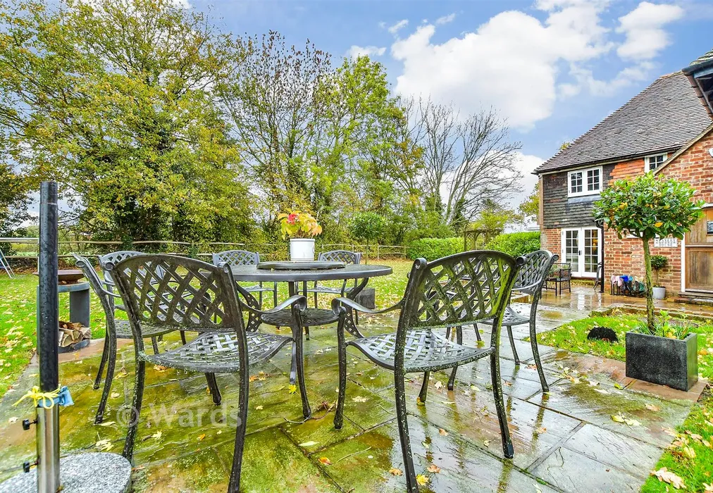 Patio / Decking - Ashford Road, Bethersden, Ashford, Kent - Wards of Kent