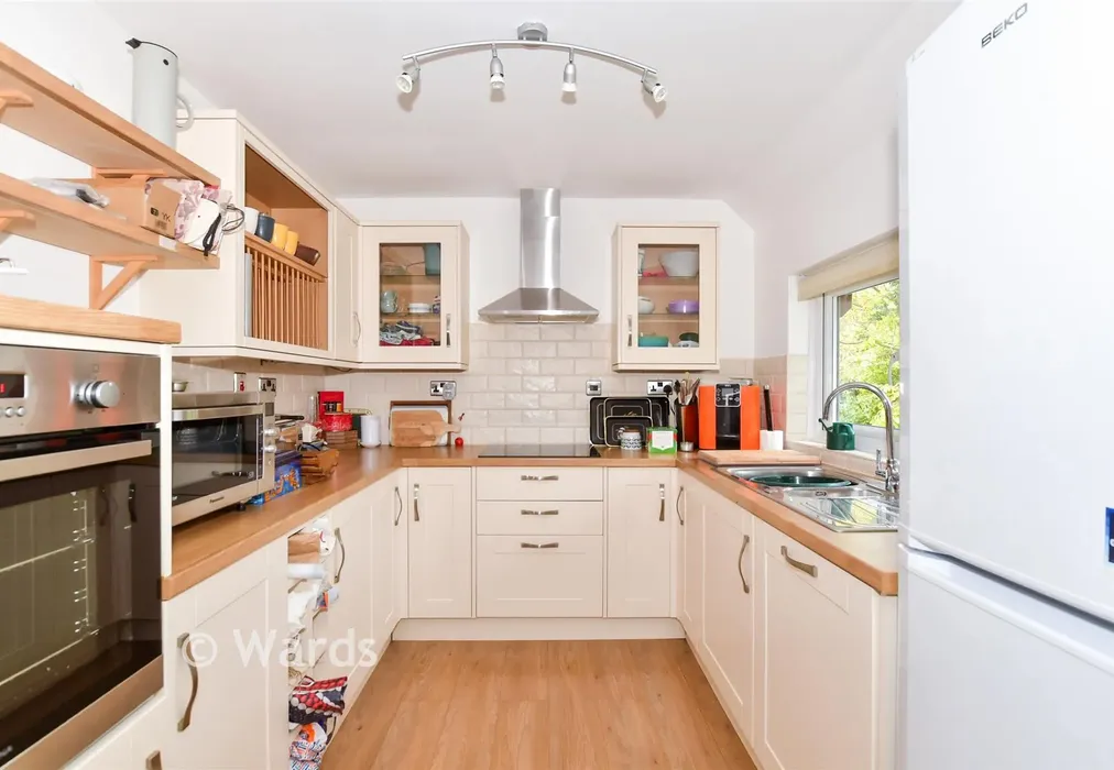 Kitchen - Atwater Court, Lenham, Maidstone, Kent - Wards of Kent