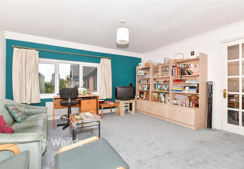 Lounge - Atwater Court, Lenham, Maidstone, Kent - Wards of Kent