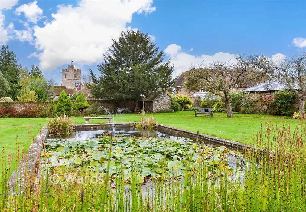 Communal Gardens - Atwater Court, Lenham, Maidstone, Kent - Wards of Kent