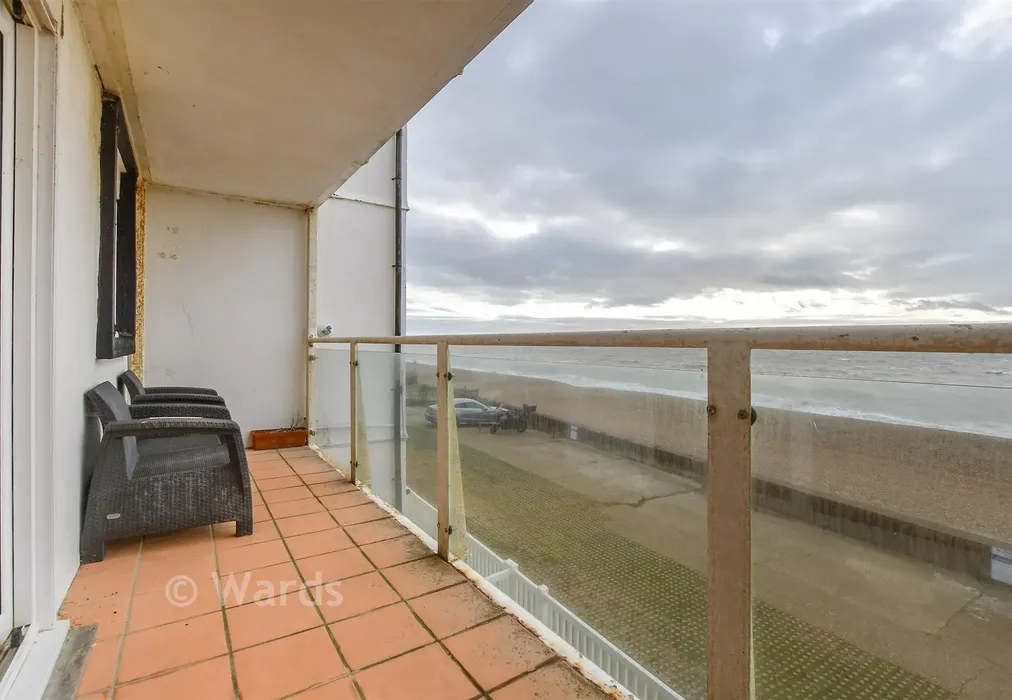 Balcony - Sandgate High Street, Sandgate, Folkestone, Kent - Wards of Kent