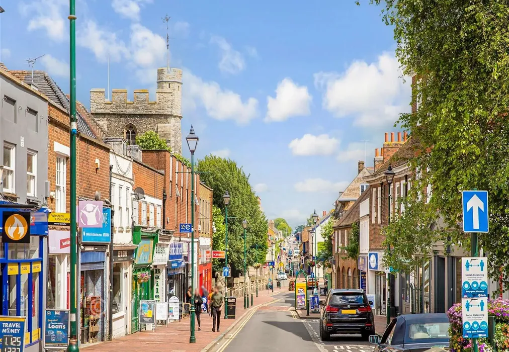 Town Centre - Chestnut Grove, Borden, Sittingbourne, Kent - Wards of Kent