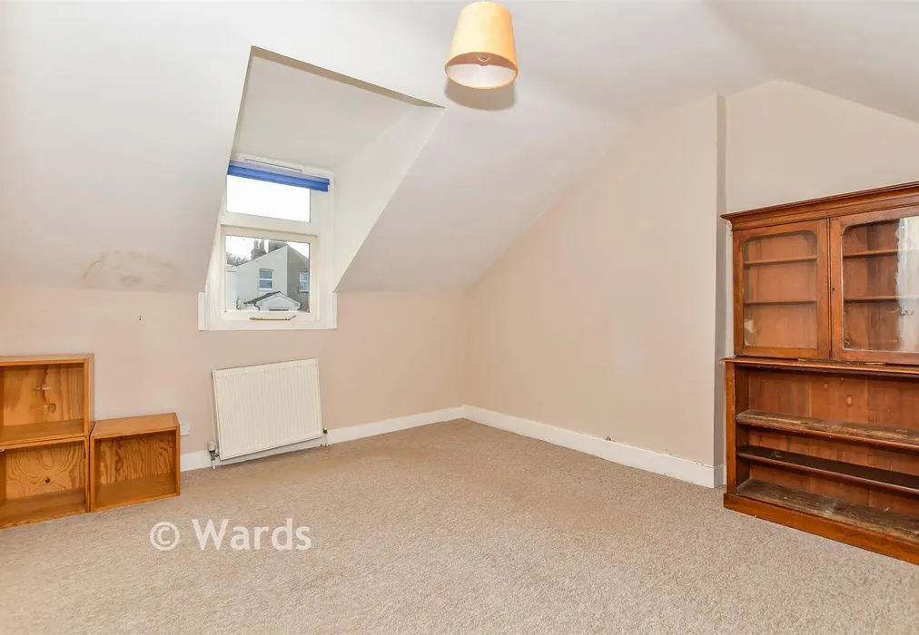 Bedroom 1 - Grover Street, Tunbridge Wells, Kent - Wards of Kent