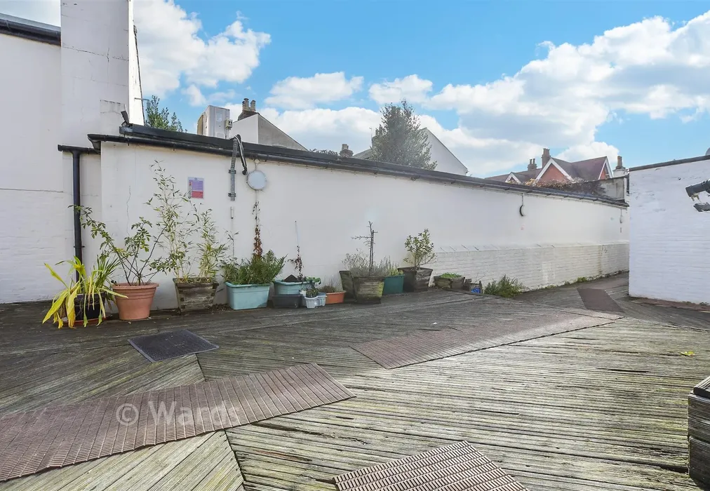 Patio / Decking - Grover Street, Tunbridge Wells, Kent - Wards of Kent