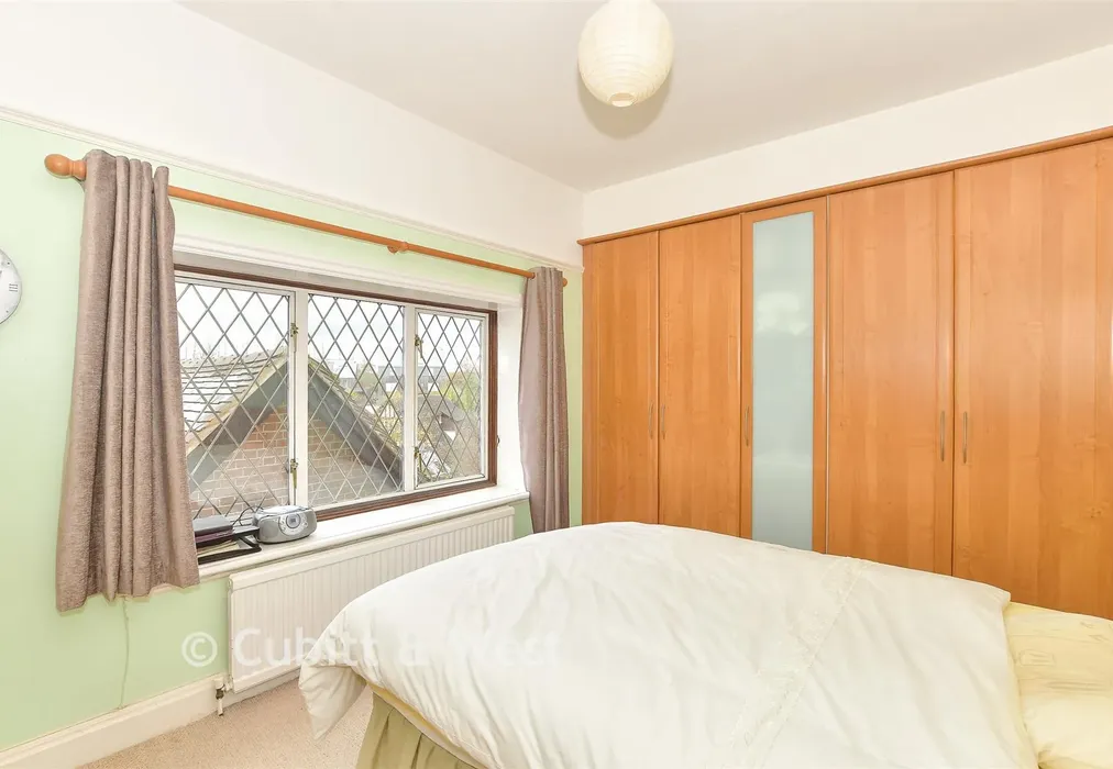 Bedroom 2 - Trulls Hatch, Argos Hill, Rotherfield, East Sussex - Wards of Kent