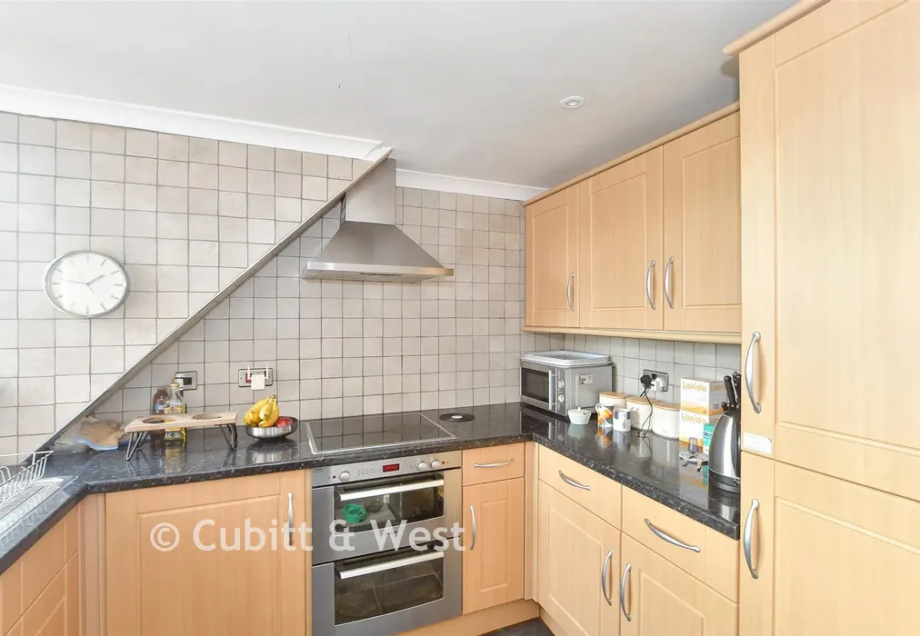 Kitchen - Trulls Hatch, Argos Hill, Rotherfield, East Sussex - Wards of Kent
