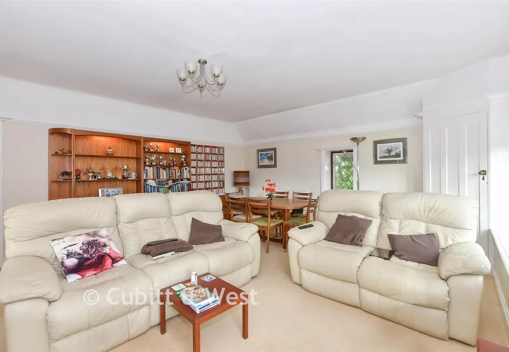 Lounge/Dining Room - Trulls Hatch, Argos Hill, Rotherfield, East Sussex - Wards of Kent