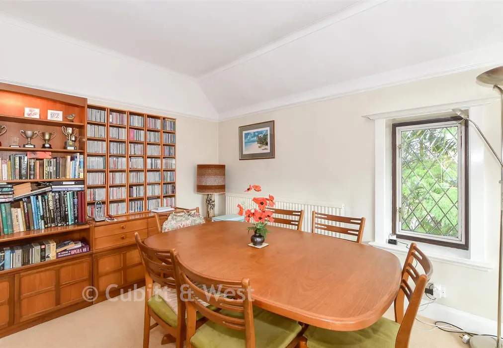 Lounge/Dining Room - Trulls Hatch, Argos Hill, Rotherfield, East Sussex - Wards of Kent