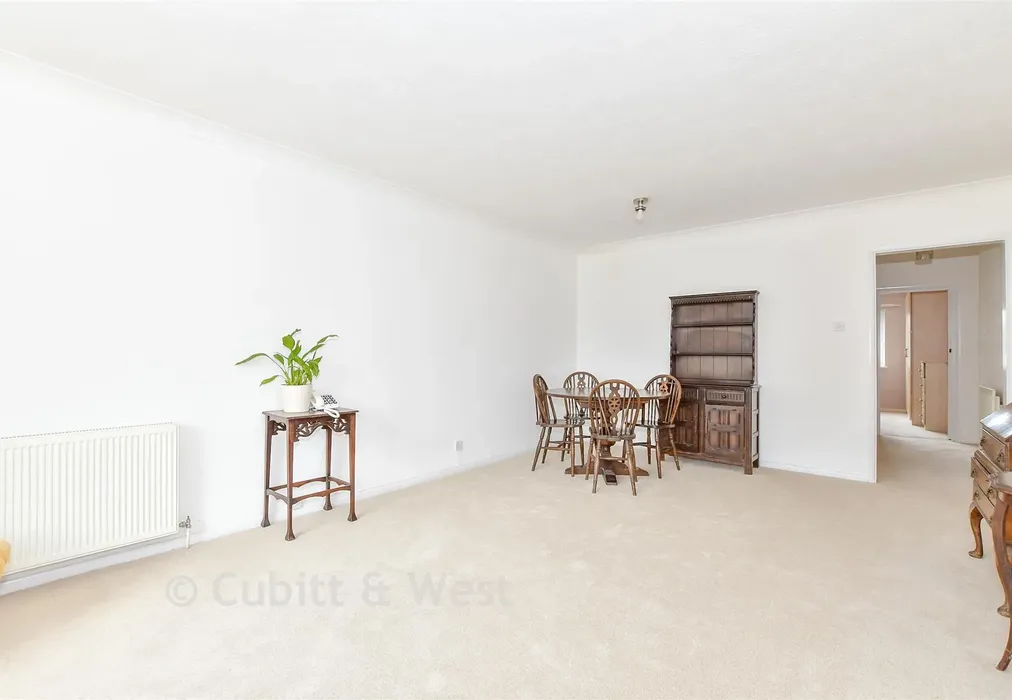 Lounge - Marama Gardens, Rustington, West Sussex - Wards of Kent