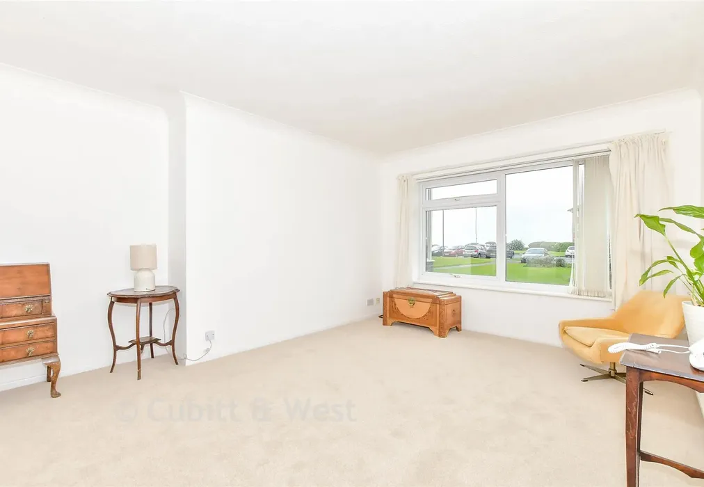 Lounge - Marama Gardens, Rustington, West Sussex - Wards of Kent