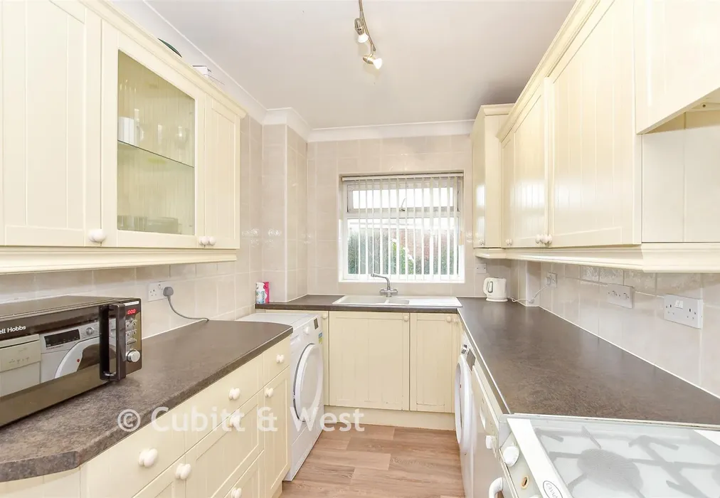 Kitchen - Marama Gardens, Rustington, West Sussex - Wards of Kent