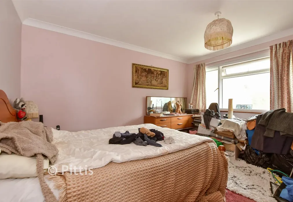 Bedroom 2 - Carpenters Lane, Brook, Newport, Isle of Wight - Wards of Kent