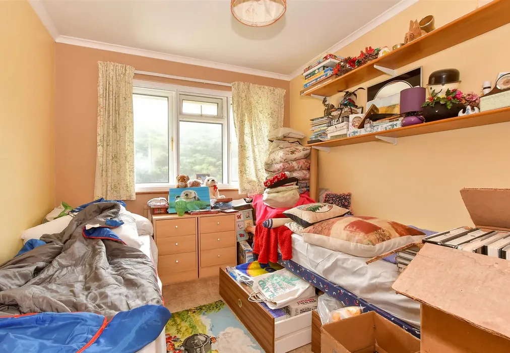 Bedroom 3 - Carpenters Lane, Brook, Newport, Isle of Wight - Wards of Kent
