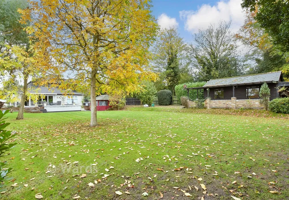 Rear Garden - Dillywood Lane, Higham, Rochester, Kent - Wards of Kent