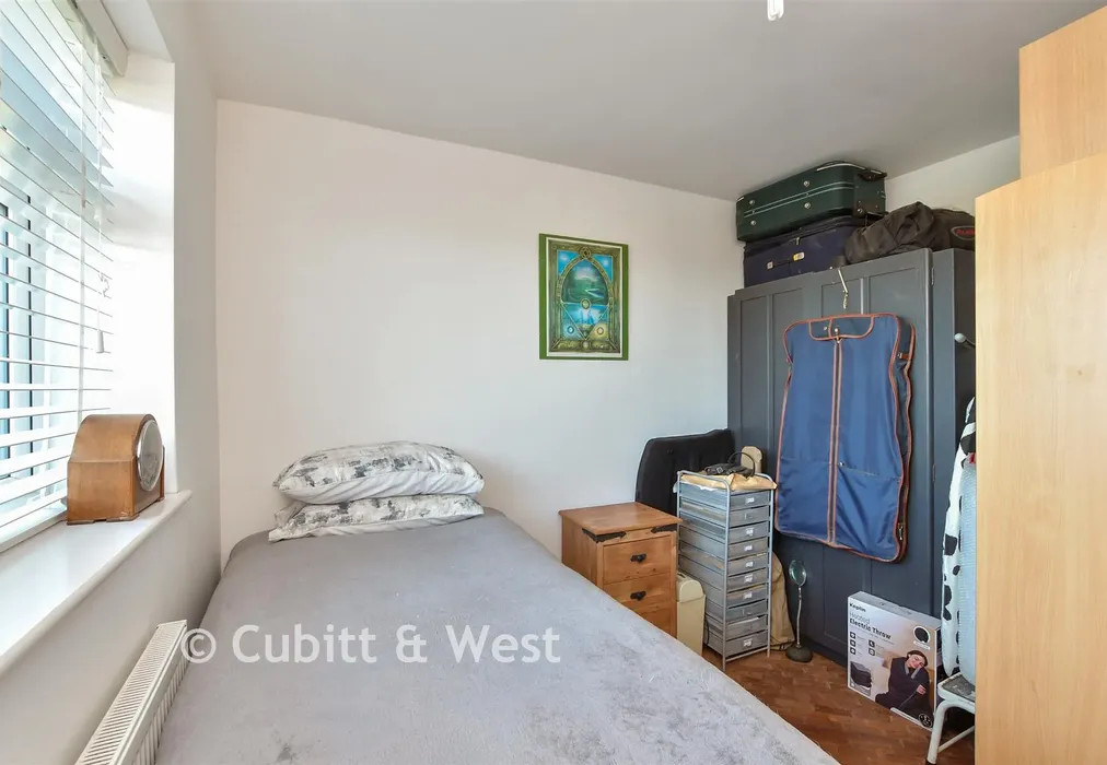 Bedroom 3 - Downsview Avenue, Woodingdean, Brighton, East Sussex - Wards of Kent