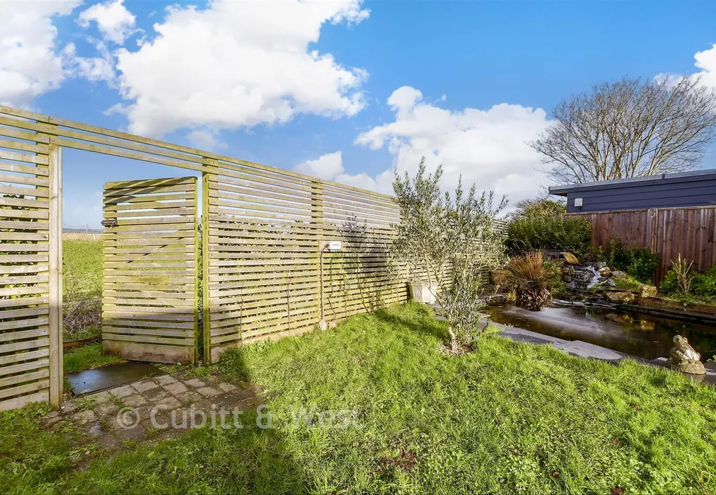 External Feature - Downsview Avenue, Woodingdean, Brighton, East Sussex - Wards of Kent