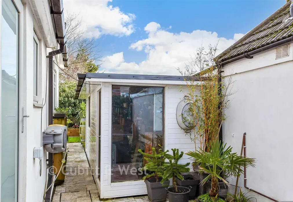 External Feature - Downsview Avenue, Woodingdean, Brighton, East Sussex - Wards of Kent