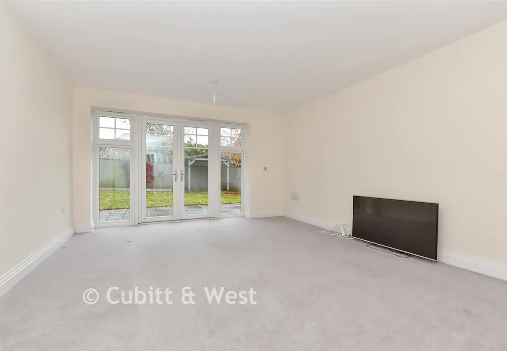 Lounge - Nower Close, Epsom, Surrey - Wards of Kent