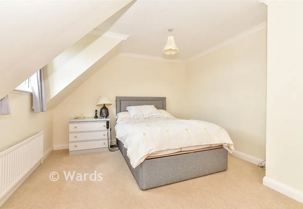 Bedroom 1 - Rectory Fields, Cranbrook, Tonbridge, Kent - Wards of Kent