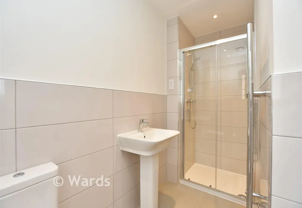 En-Suite Example - Scocles Road, Blake Gardens, Minster On Sea, Sheerness, Kent - Wards of Kent