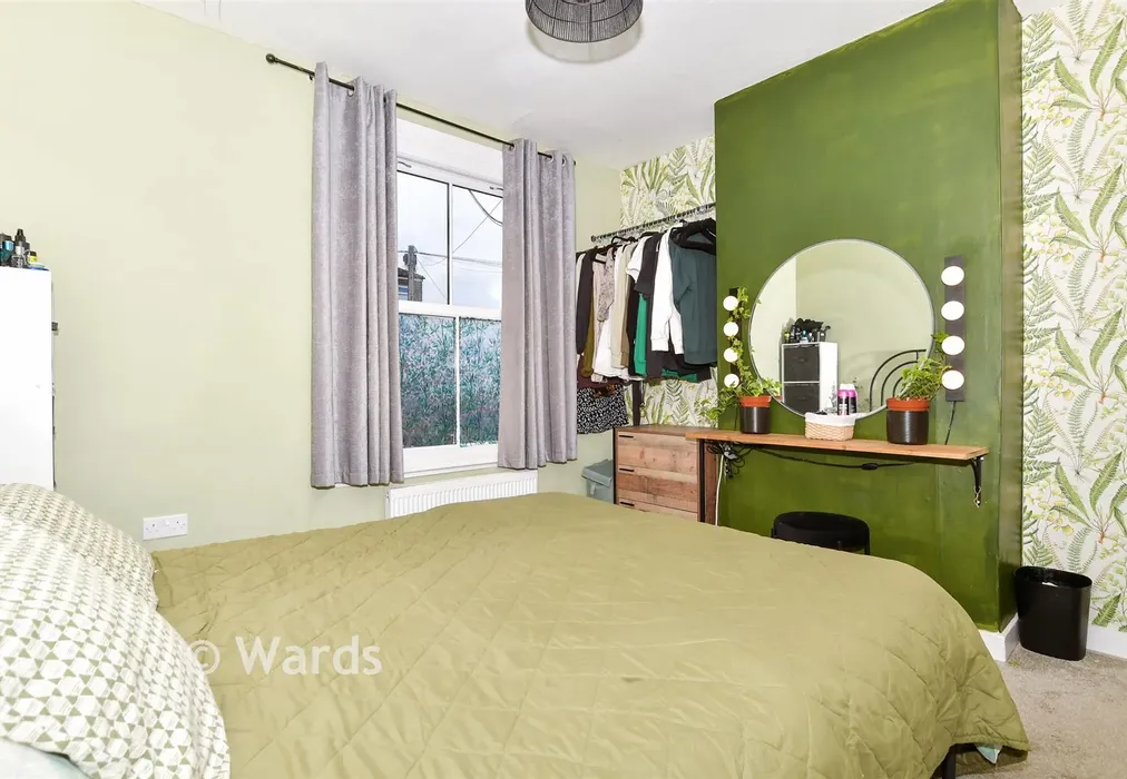 Bedroom 1 - Western Road, Maidstone, Kent - Wards of Kent